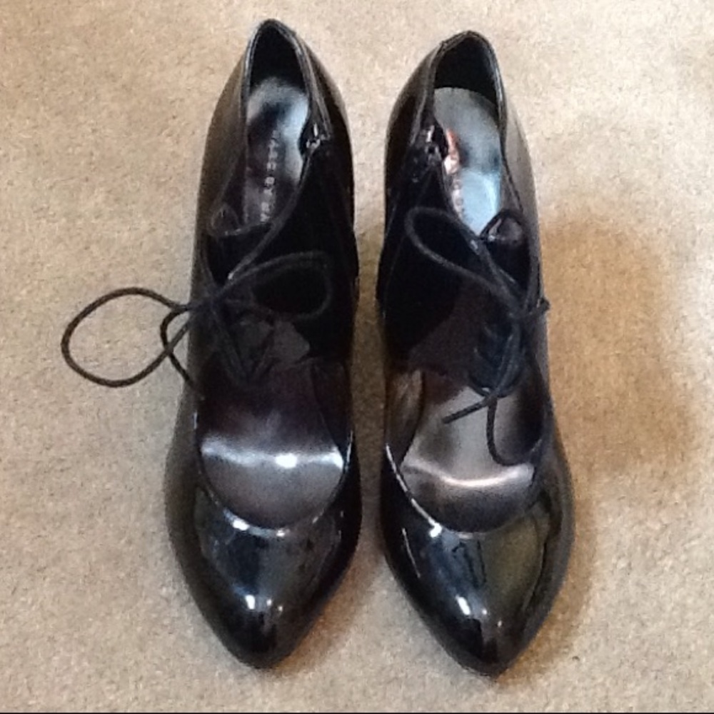 Marc by Marc Jacob NWT black patent leather Tie up shoes